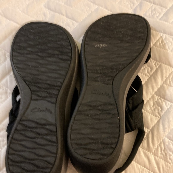 Cloudsteppers by Clarks Womens Adjustable Black fabric strap, size 9.5 - Picture 4 of 8